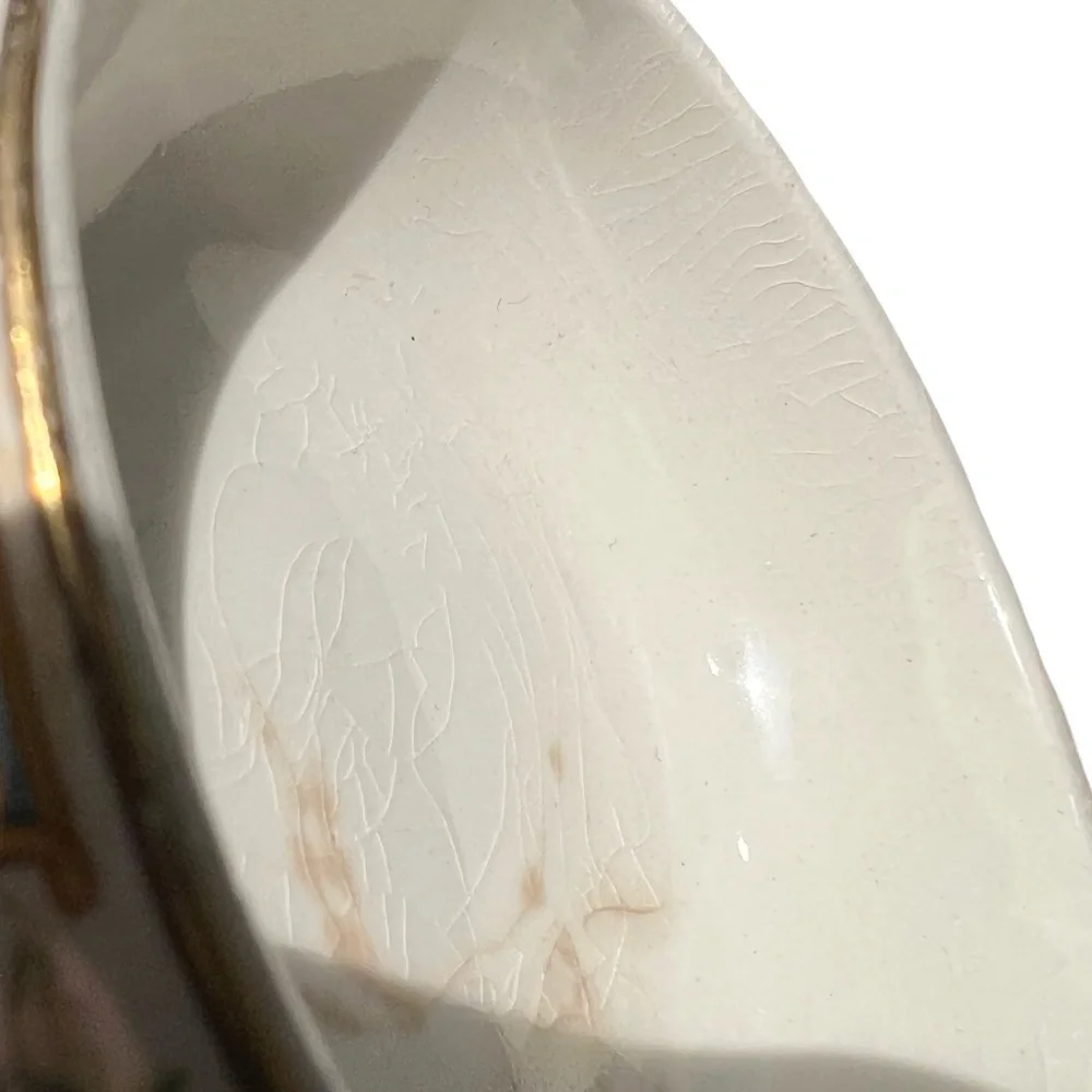 VINTAGE EMPIRE ENGLAND CUMBERLAND HOTEL WHITE, GOLD, BLUE & FLORAL CHINA ASHTRAY